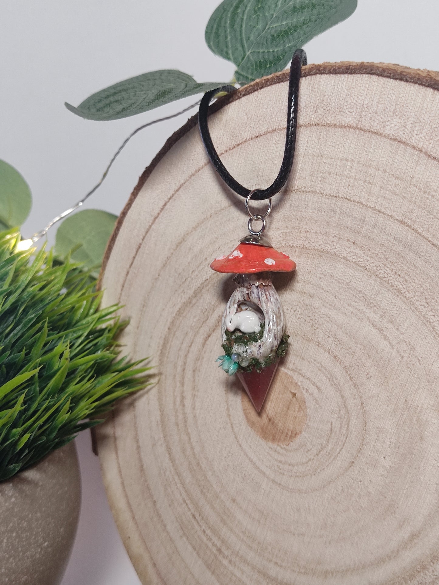Collana della casa dei funghi