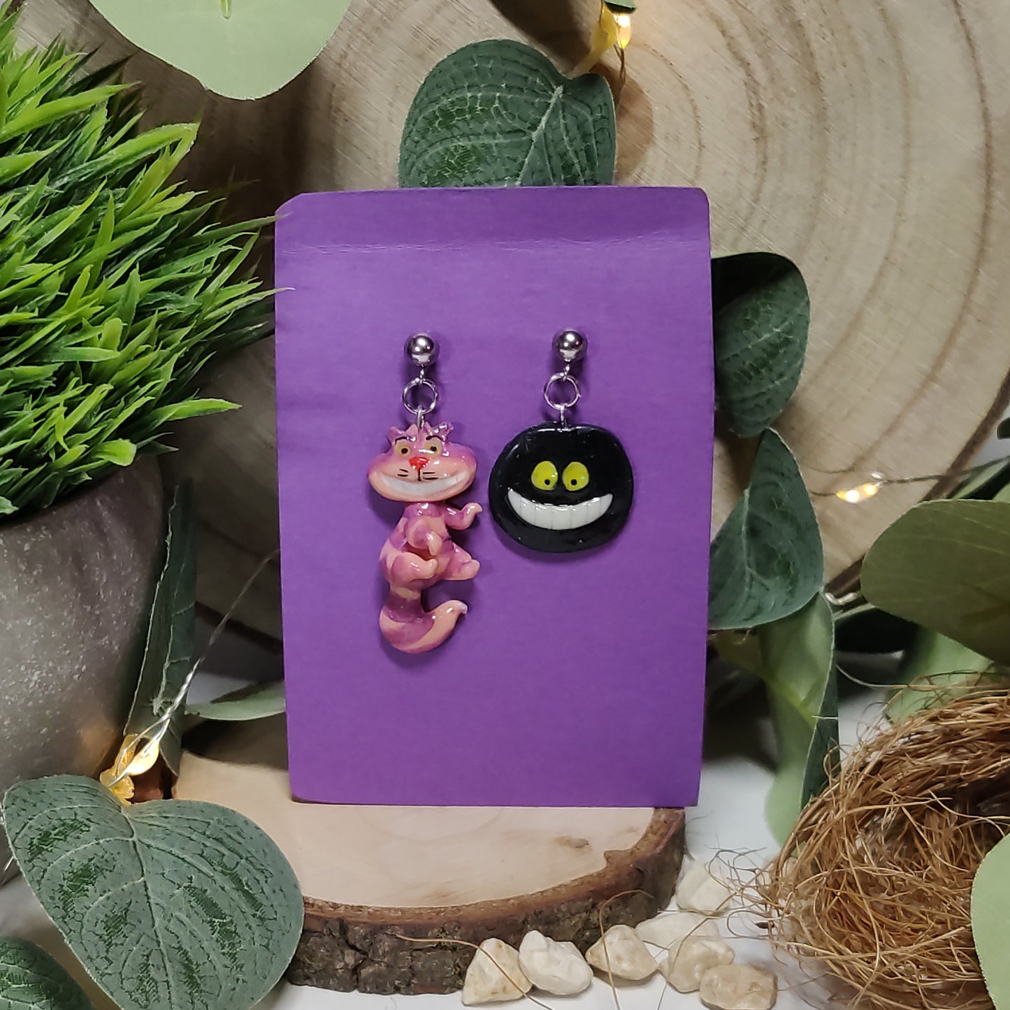 Alice in Wonderland handmade earrings -Clay-