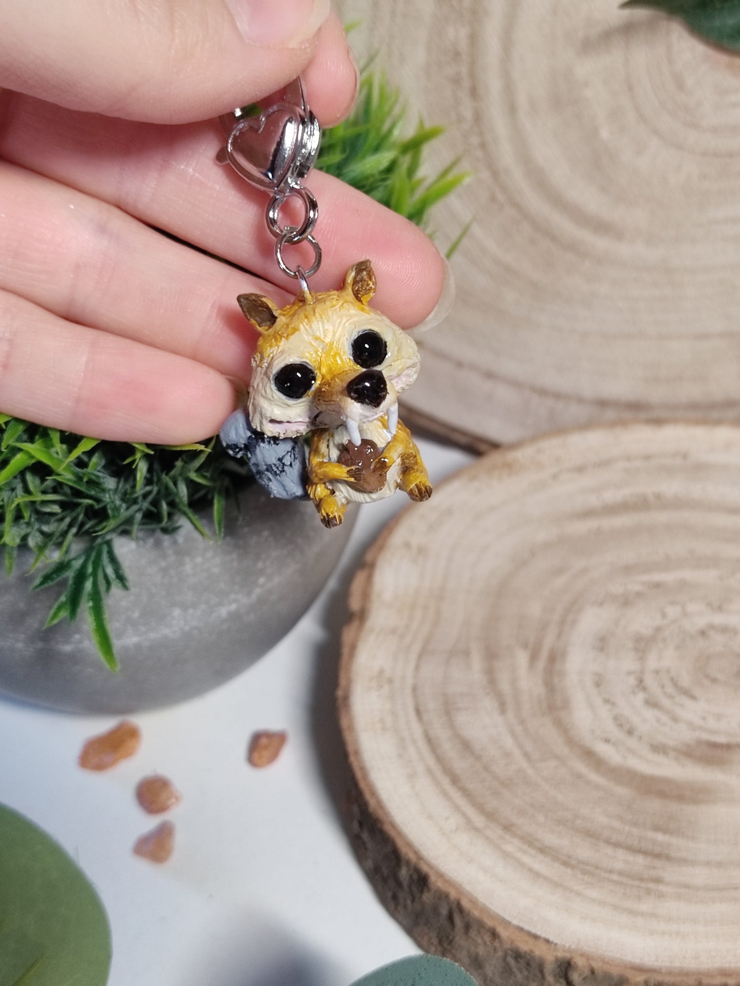 Ice Age Scart Keychain -Clay-